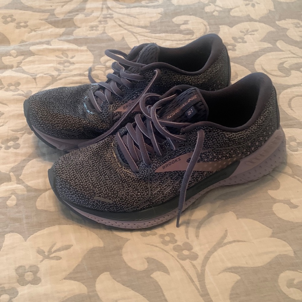 Womens Brooks running shoes size 8